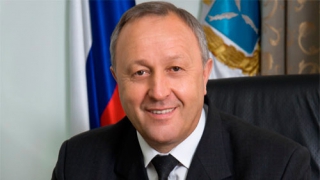 Губернатор Радаев пожертвовал дневной заработок Севастополю