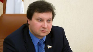 Депутат Мазепов требует пояснений от минпечати по конкурсу для СМИ
