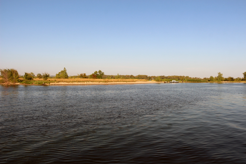 Саратовский министр опустился на дно Волги в поисках мусора