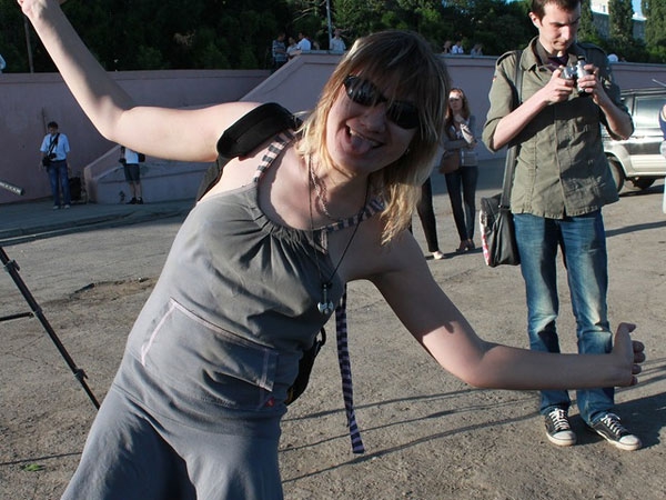 Сторонников геев гоняли по проспекту и обливали пивом