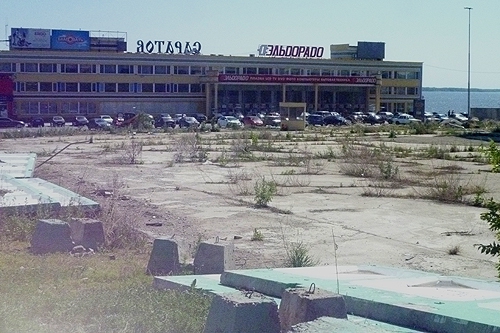 Около гостиницы «Словакия» будет не небоскреб, а парк