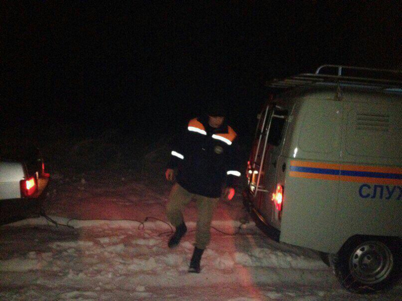 Машина с детьми застряла на дороге в новогоднюю ночь