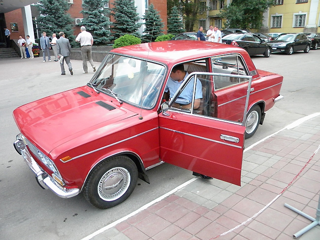 Писной приехал к думе на ставших редкостью «Жигулях»