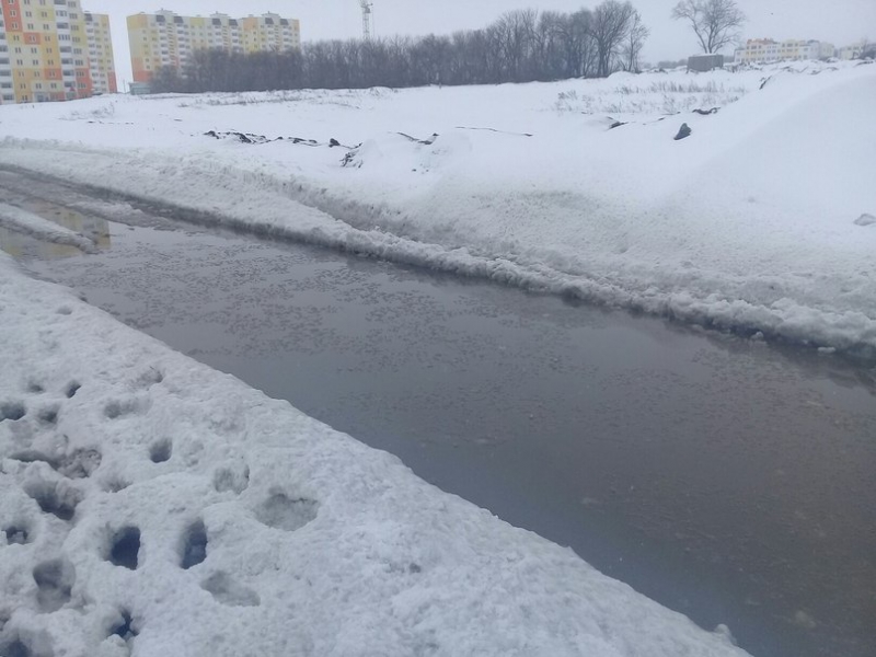 Бульвар Героев Отечества стал непроходим для пешеходов