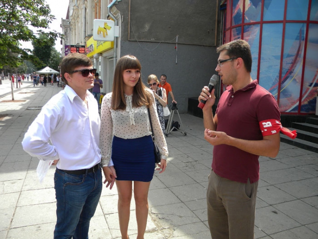 Хаценко менял контрамарки на согласие публично поцеловаться