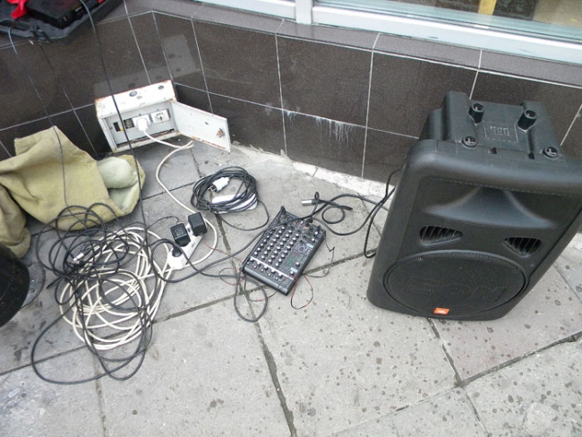 Хаценко менял контрамарки на согласие публично поцеловаться