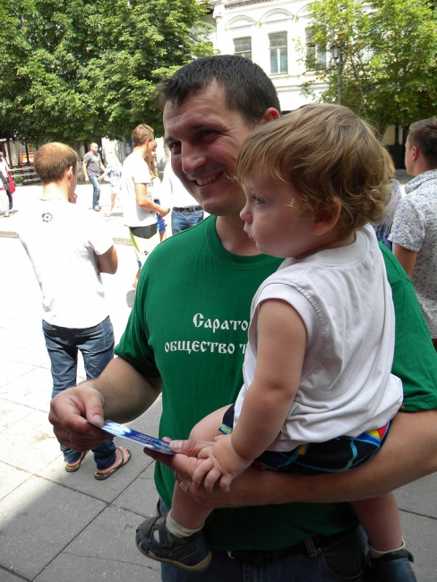 Хаценко менял контрамарки на согласие публично поцеловаться