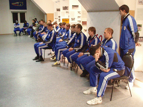 Перед «Кристаллом» поставлена задача на три ближайших матча