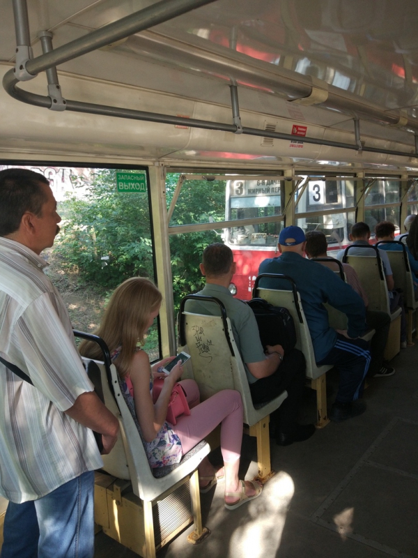 В Саратове из-за коммунальной аварии прекратилось движение на трамвайном маршруте