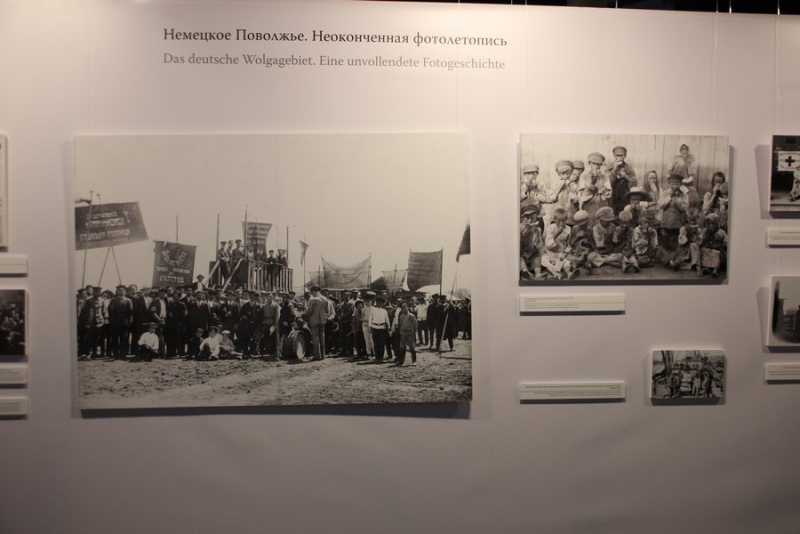 Немецкие туристы ждут, когда в саратовских селах восстановят кирхи