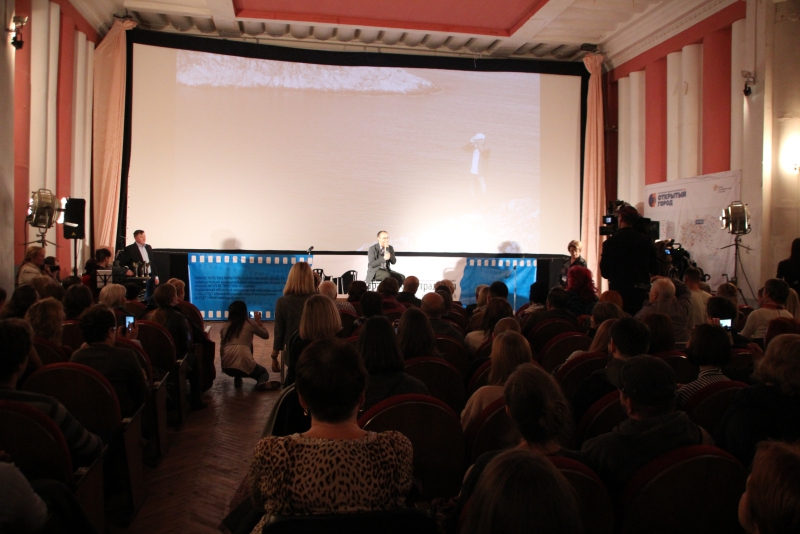 Звягинцев саратовским зрителям: А разве цензуры нет?