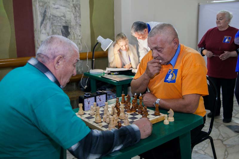 В Татищеве определились чемпионы по шахматам и шашкам среди пенсионеров