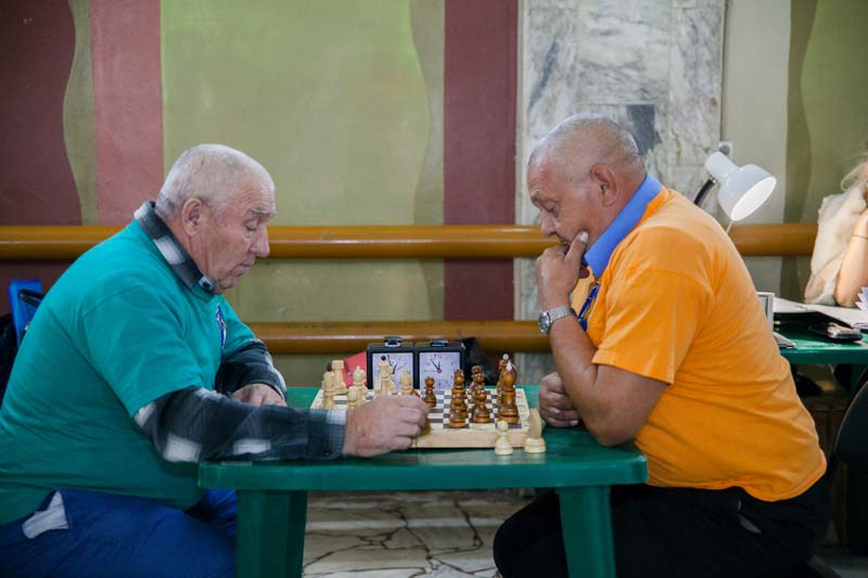 В Татищеве определились чемпионы по шахматам и шашкам среди пенсионеров