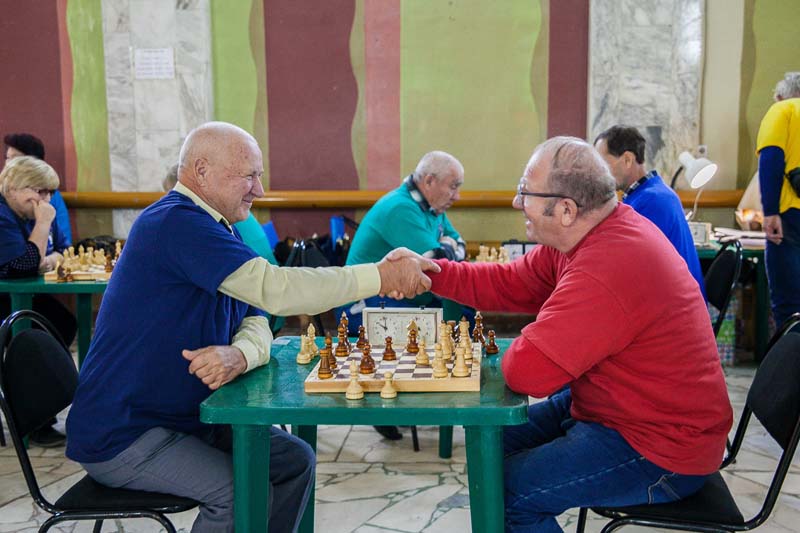 В Татищеве определились чемпионы по шахматам и шашкам среди пенсионеров