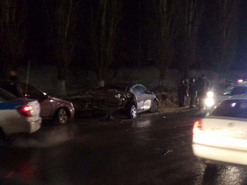В Саратове около 10 человек пострадали в массовом ДТП с участием маршрутки