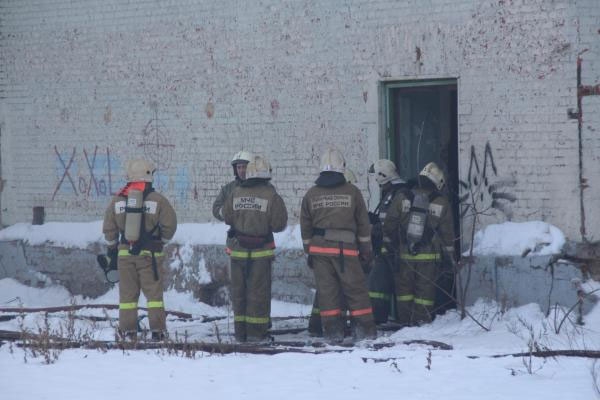 В школе 99 горит межэтажное перекрытие