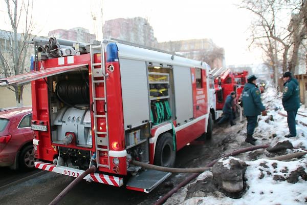 В школе 99 горит межэтажное перекрытие