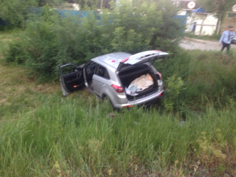 Около «Сити Молла» «Матиз» перевернулся от удара кроссовера. Видео