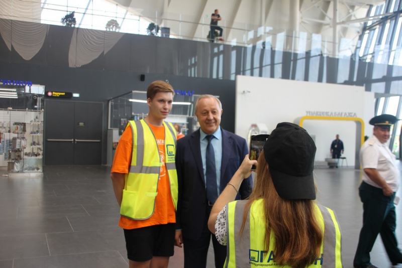 Губернатор проводил саратовцев в первый заграничный рейс из аэропорта Гагарин