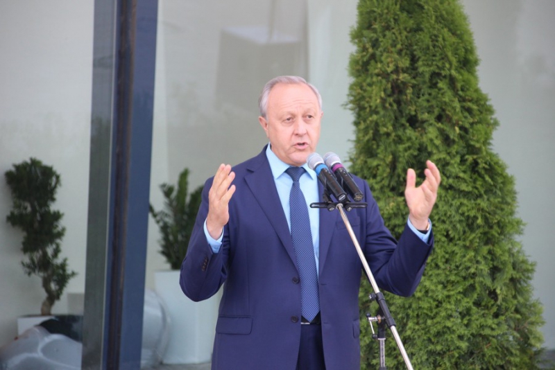 Губернатор проводил саратовцев в первый заграничный рейс из аэропорта Гагарин