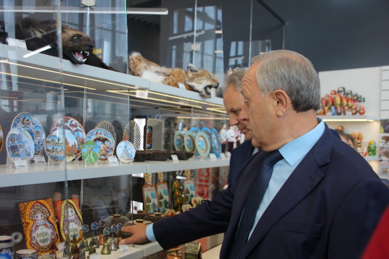 Губернатор проводил саратовцев в первый заграничный рейс из аэропорта Гагарин