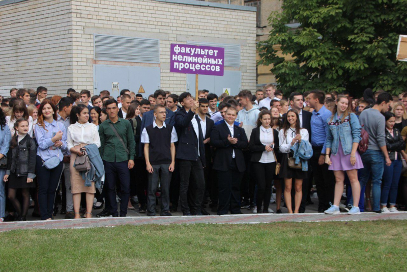 Радаев первокурсникам: «Регион нуждается в вас!»