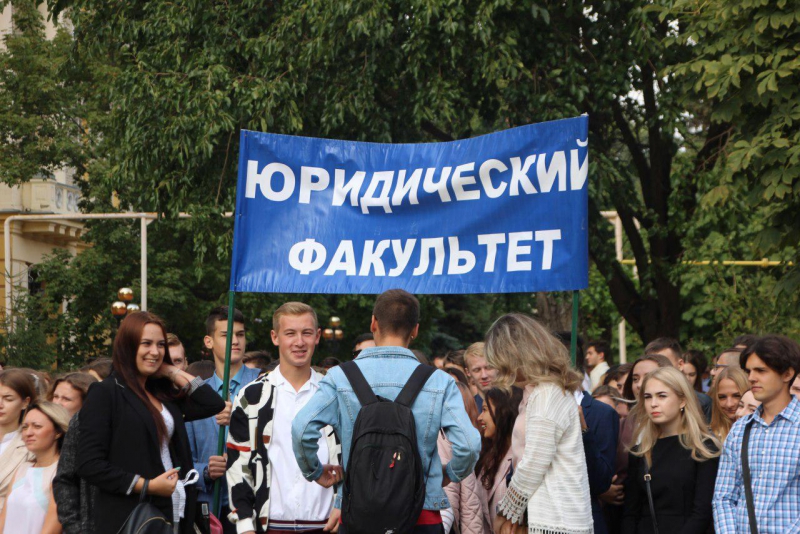 Радаев первокурсникам: «Регион нуждается в вас!»