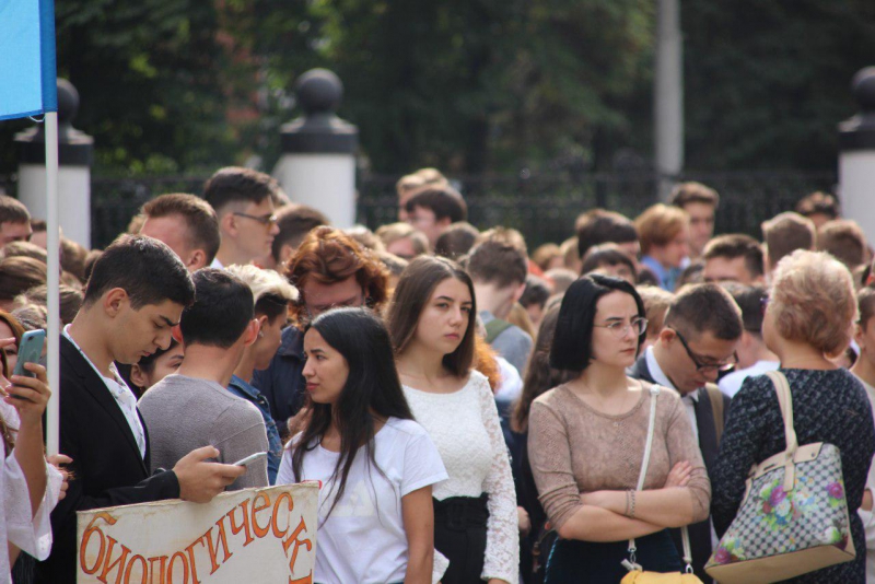 Радаев первокурсникам: «Регион нуждается в вас!»