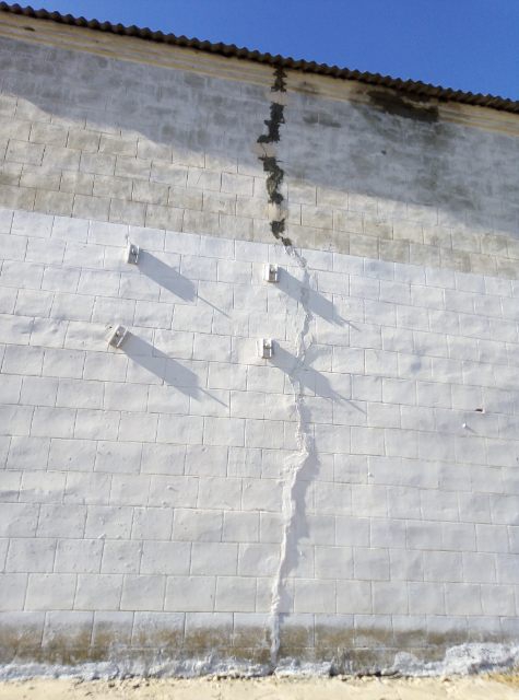 Школу в Новоузенске сравнили с помещением для скота