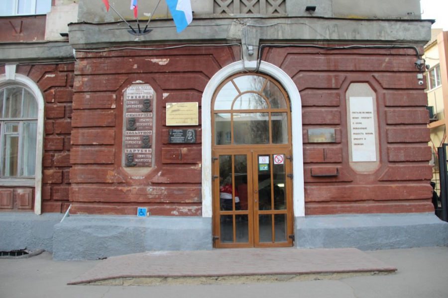 Володин намерен бороться за сохранение саратовской «школы героев»