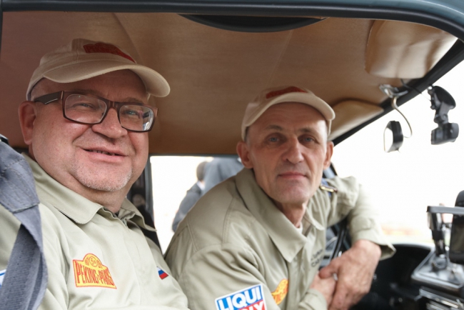 В Китае стартовали участники ретроралли «Пекин-Париж»