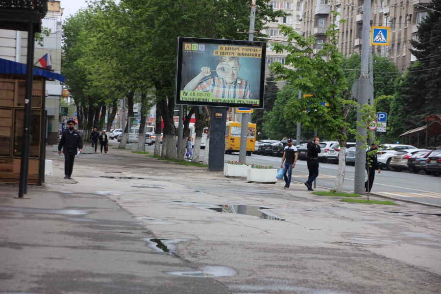 Полицейский рейд: Саратовцы носят маски, но не верят в них