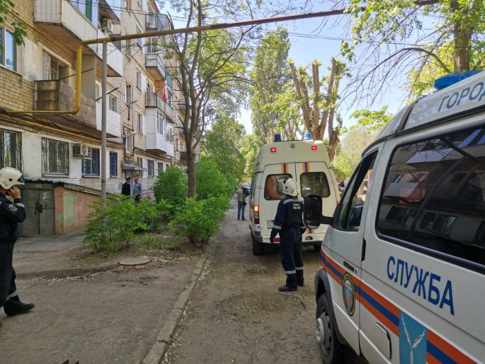 Нетрезвый саратовец гулял по перилам балкона пятиэтажки