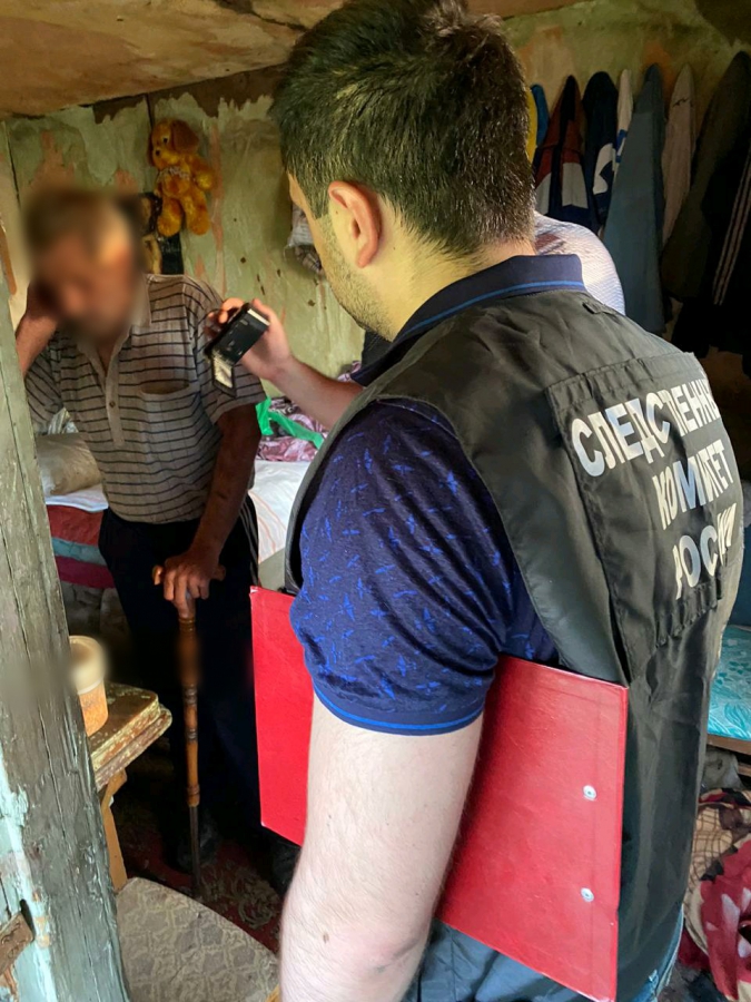 В Волжском районе во время фотосессии нашли спрятанный труп мужчины