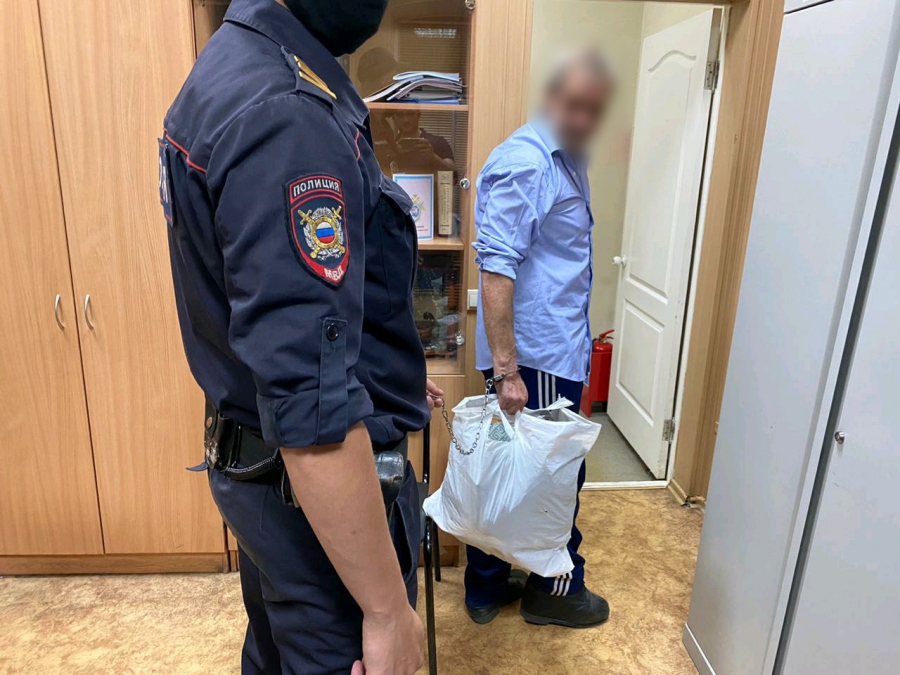 В Волжском районе во время фотосессии нашли спрятанный труп мужчины