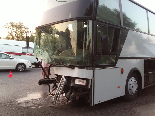 Младший лейтенант полиции и его невеста погибли в ДТП с автобусом