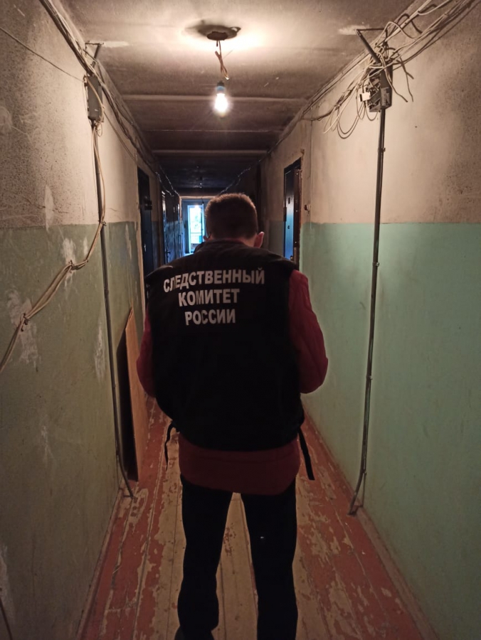 В Ленинском районе 25-летний парень постучал в дверь соседки и умер