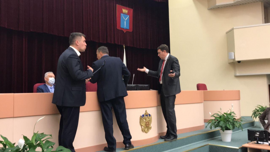 Коммунисты устроили скандал в Саратовской думе из-за технического сбоя при голосовании