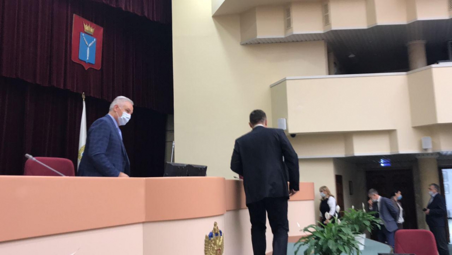 Коммунисты устроили скандал в Саратовской думе из-за технического сбоя при голосовании