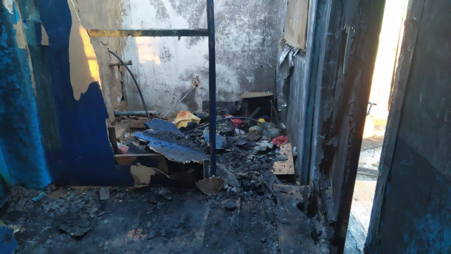 Под Ершовом после пожара в летней кухне нашли труп 76-летней женщины