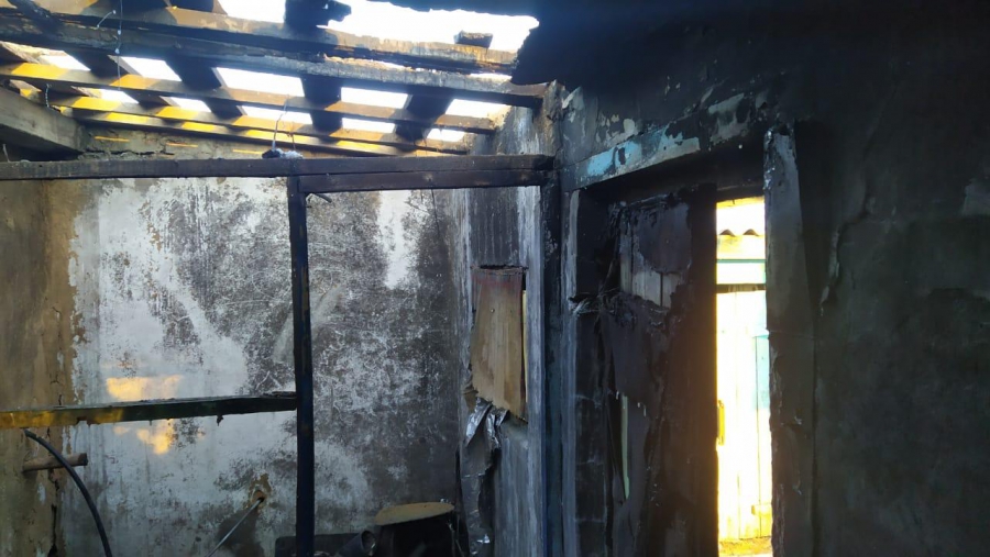 Под Ершовом после пожара в летней кухне нашли труп 76-летней женщины