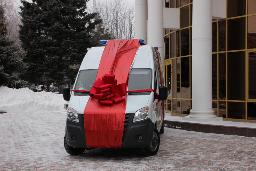 Руководство отеля «Жемчужина» подарило саратовским медикам автомобиль «скорой помощи»