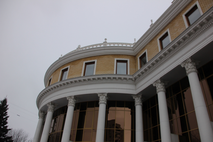 Руководство отеля «Жемчужина» подарило саратовским медикам автомобиль «скорой помощи»