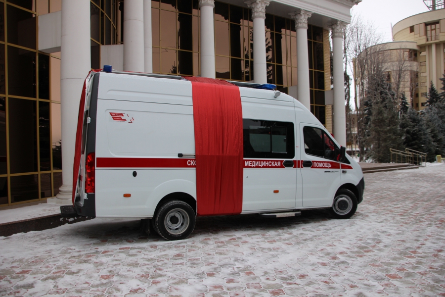 Руководство отеля «Жемчужина» подарило саратовским медикам автомобиль «скорой помощи»