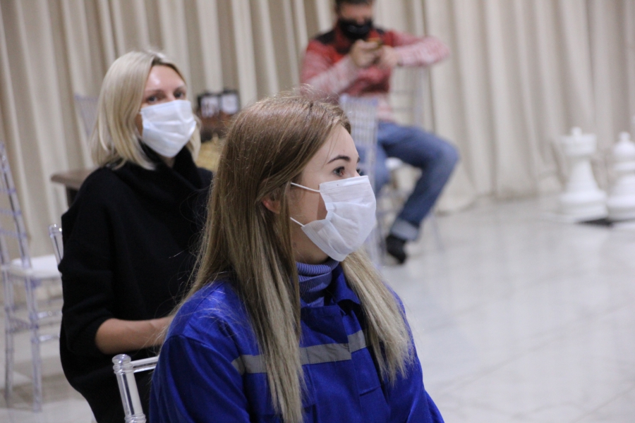 Руководство отеля «Жемчужина» подарило саратовским медикам автомобиль «скорой помощи»