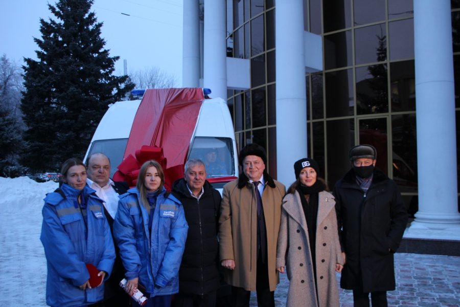 Руководство отеля «Жемчужина» подарило саратовским медикам автомобиль «скорой помощи»