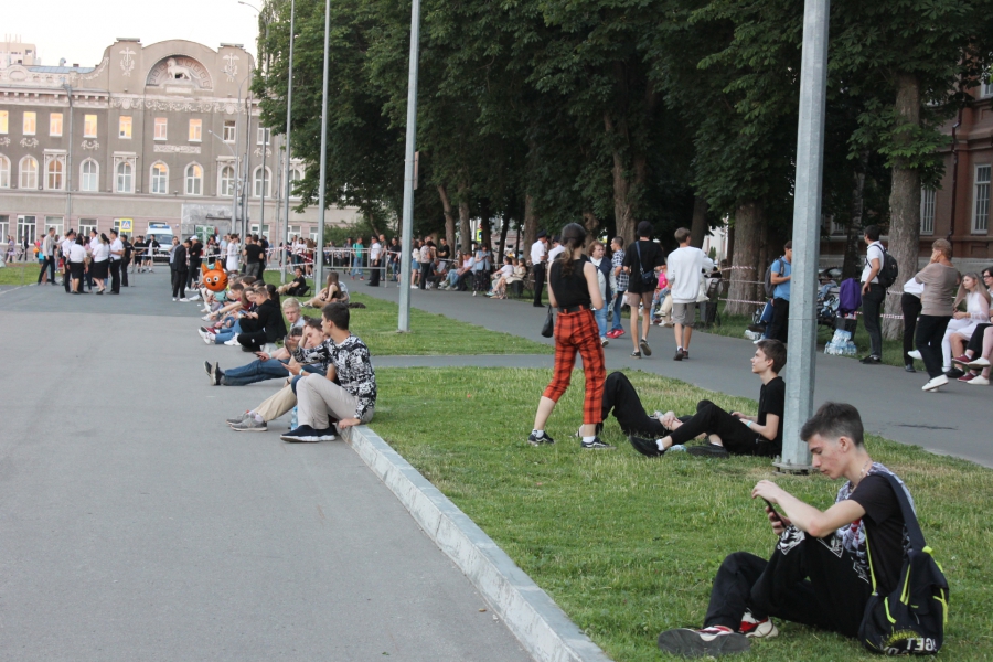 В Саратове 6,5 тысяч выпускников собрались на «Розу ветров»