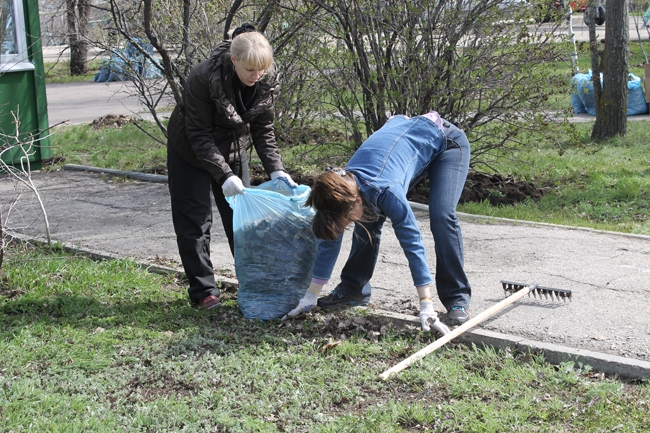 Губернатор «променял» субботник на осмотр дорог