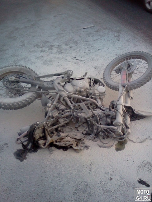 Мотоциклист загорелся после ДТП в Саратове