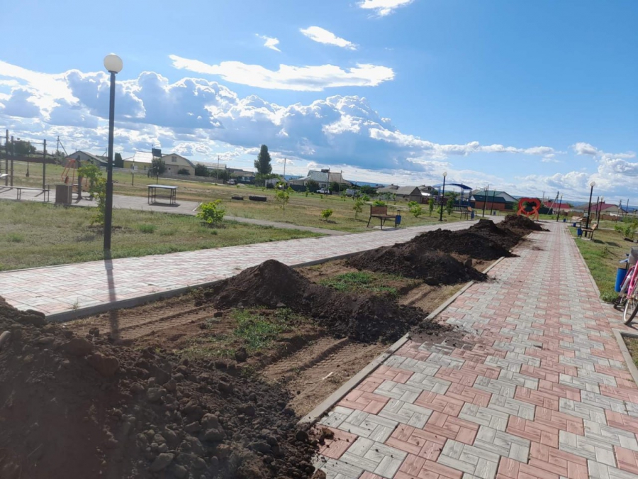 В Новой Терновке по инициативе местных жителей благоустраивают парк «Семейный»